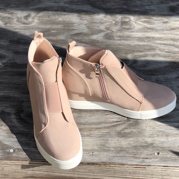 Blush Wedge Sneaker NIB - Picture 2 of 7